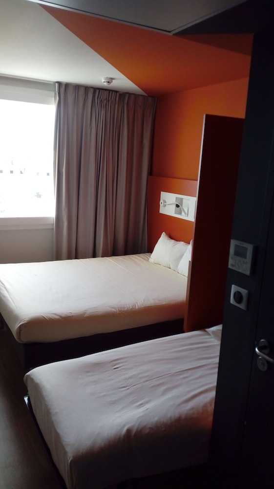 ibis budget Geneve Saint Genis Pouilly 11/53