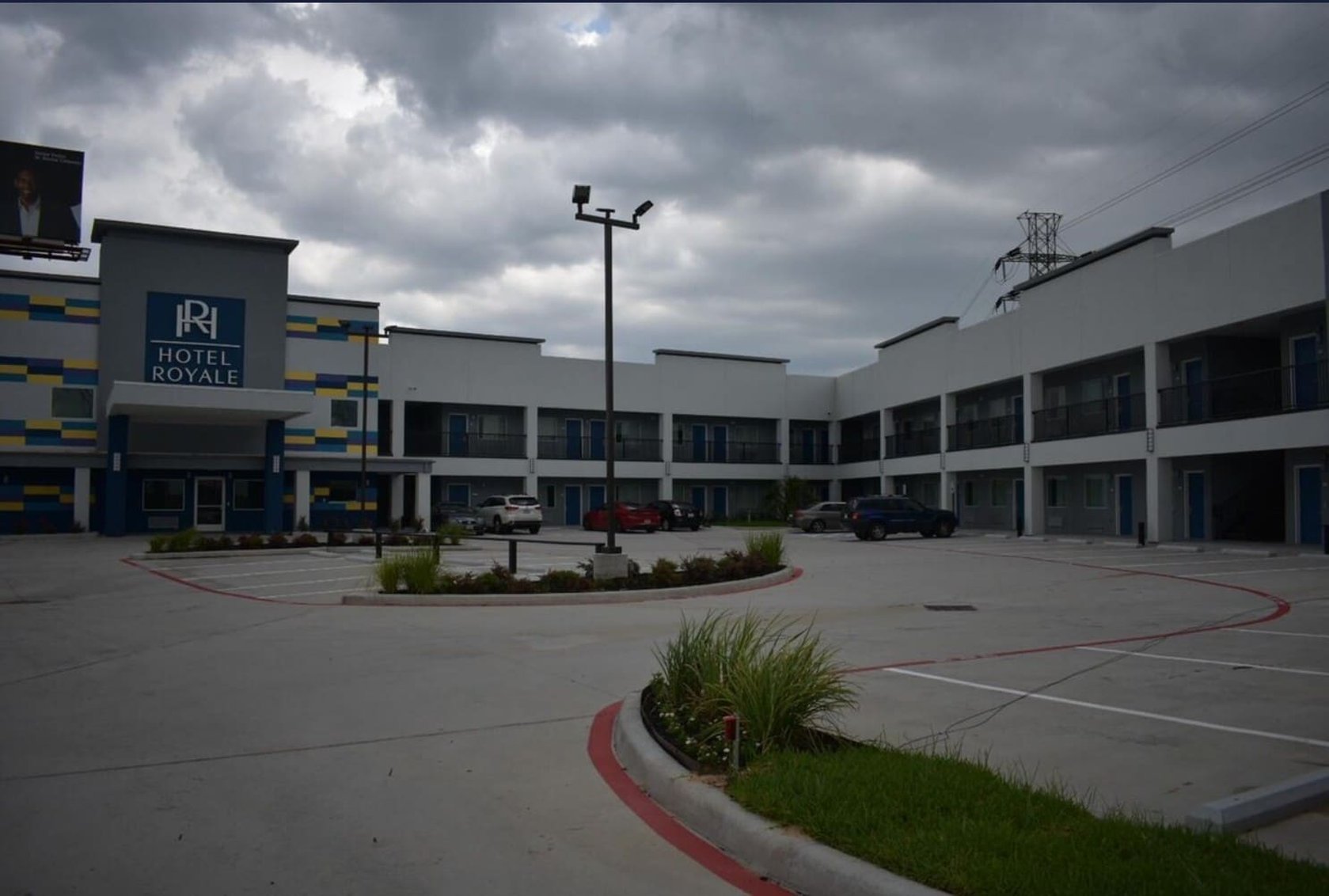 Hotel Royale IAH Airport North Houston I-45 6/30