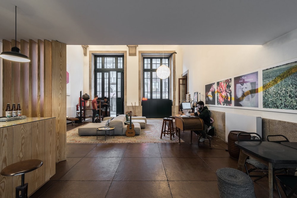 The Passenger Hostel 25/35