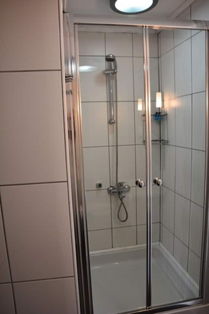 Kalamar Hotel 49/50