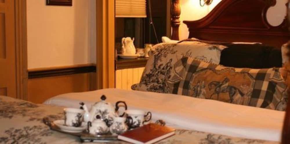 Fallen Tree Farm Bed & Breakfast 32/50