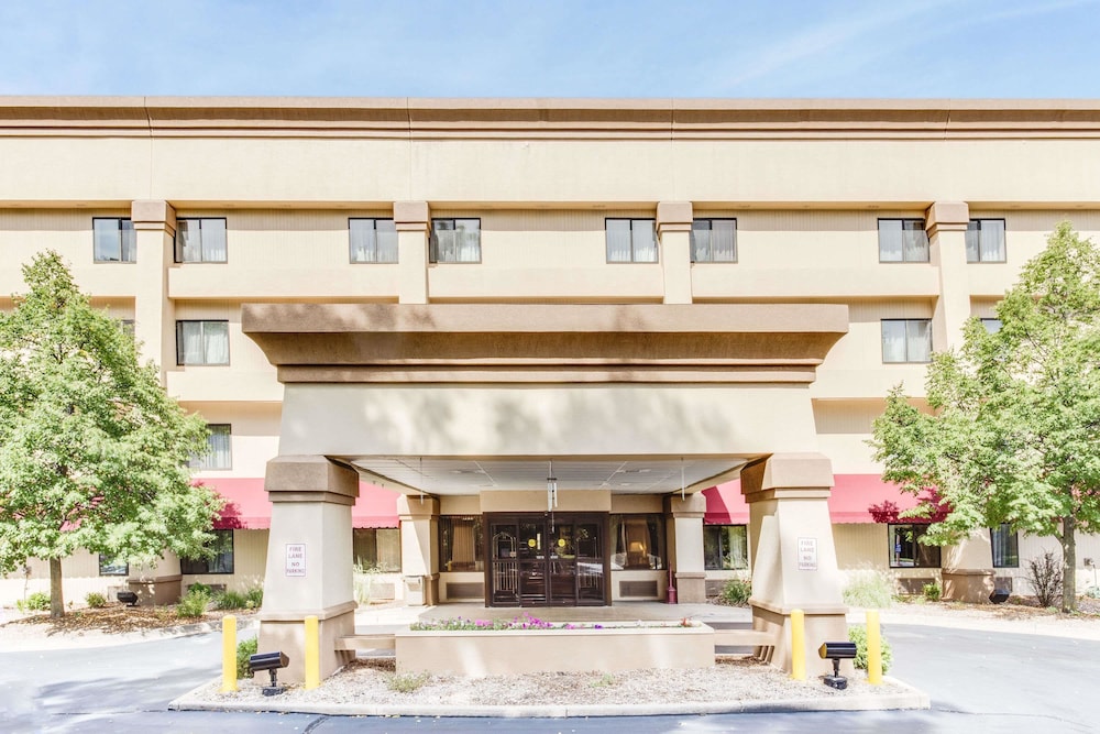 Baymont by Wyndham Kalamazoo West 2/15