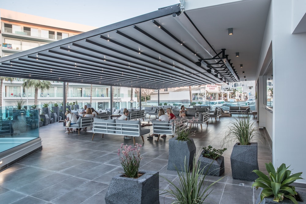 Blue Ivy Hotel And Suites 25/46