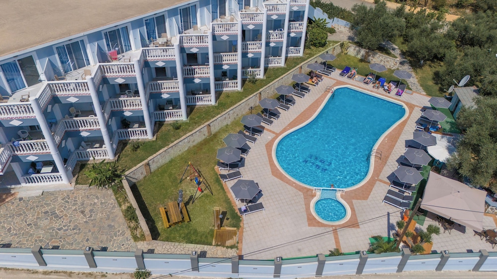 Callinica Hotel 59/68