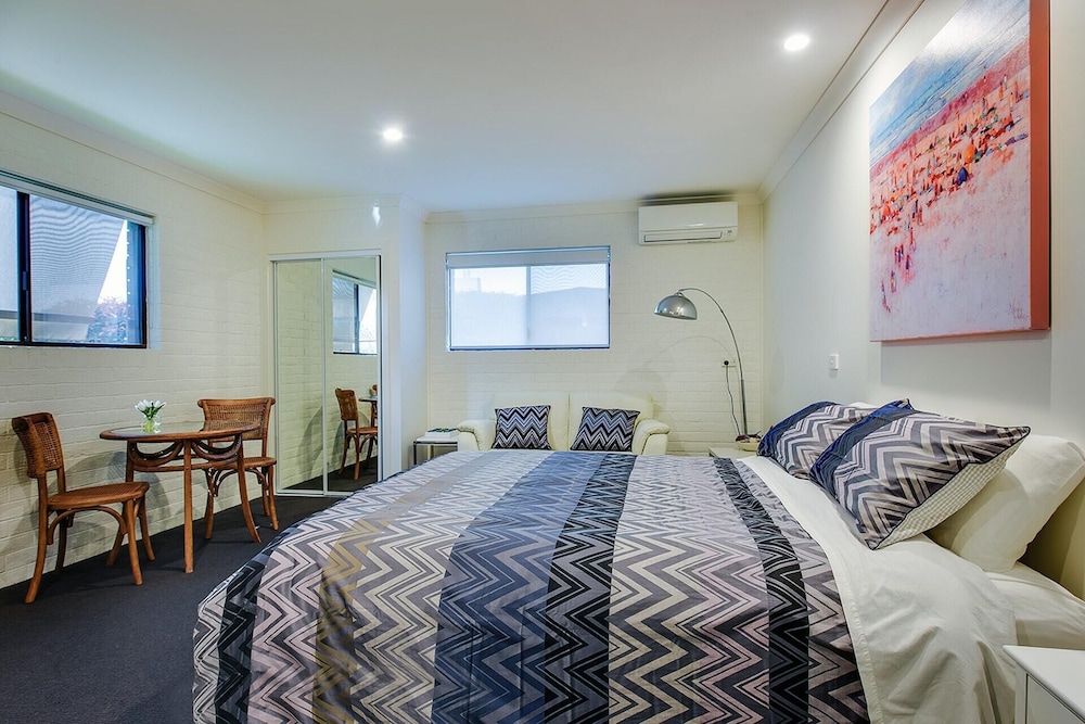 Allambi Holiday Apartments 20/44