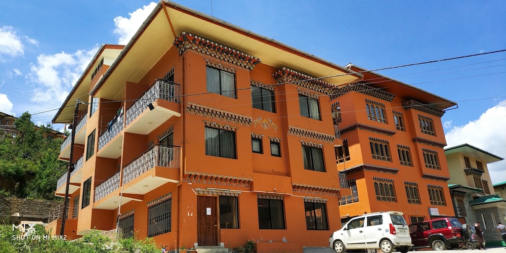 Bhutan Silverpine Resort 3/50