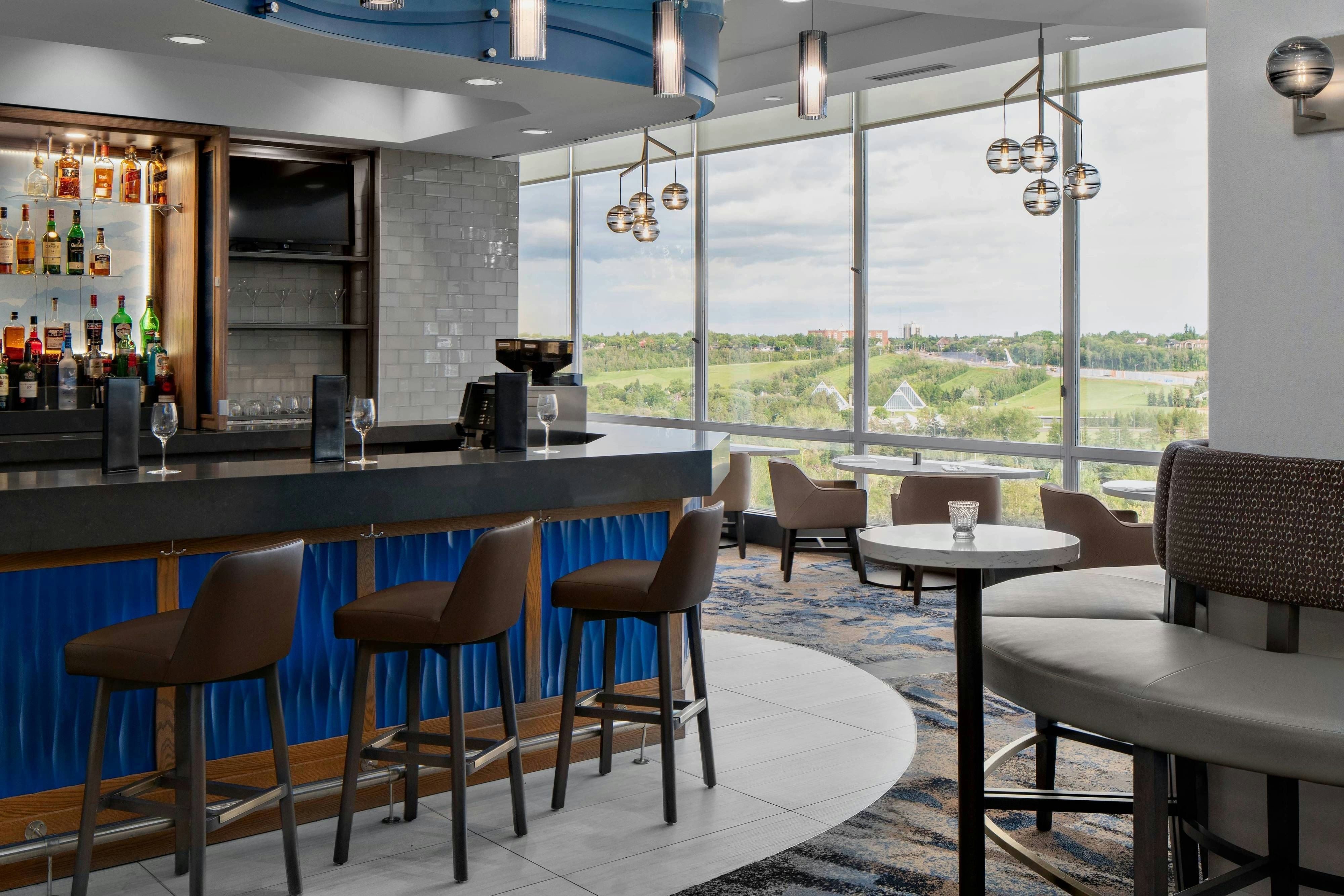Courtyard by Marriott Edmonton Downtown 8/16