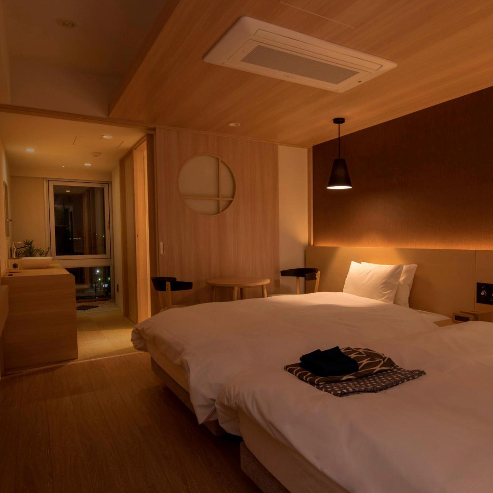 Superior, Twin Beds