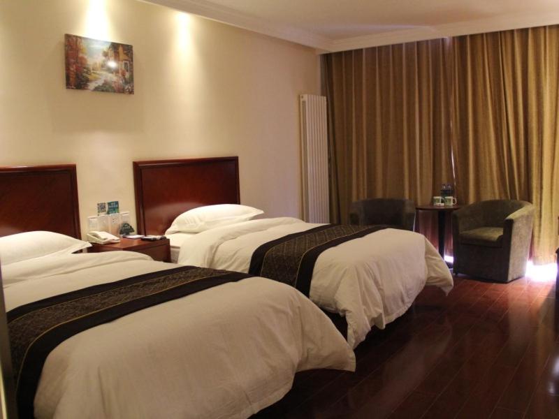GreenTree Inn Chengde Railway Station Southeast Chengde Century City Business Hotel 33/60