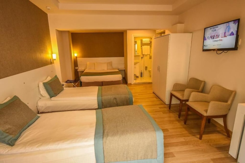 Parion House Hotel 10/19