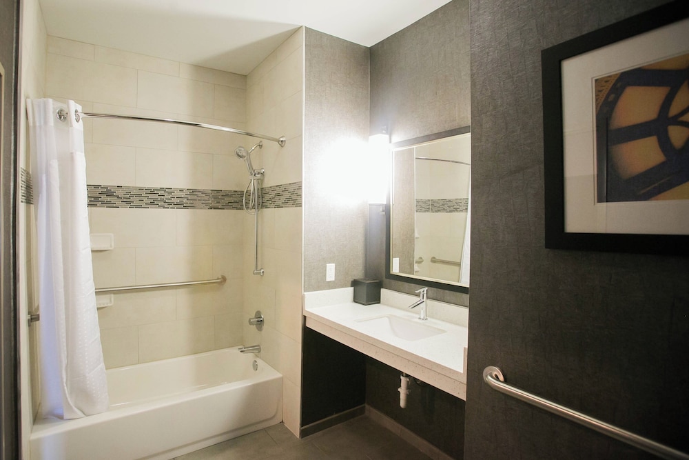 Holiday Inn Longview North 79/80