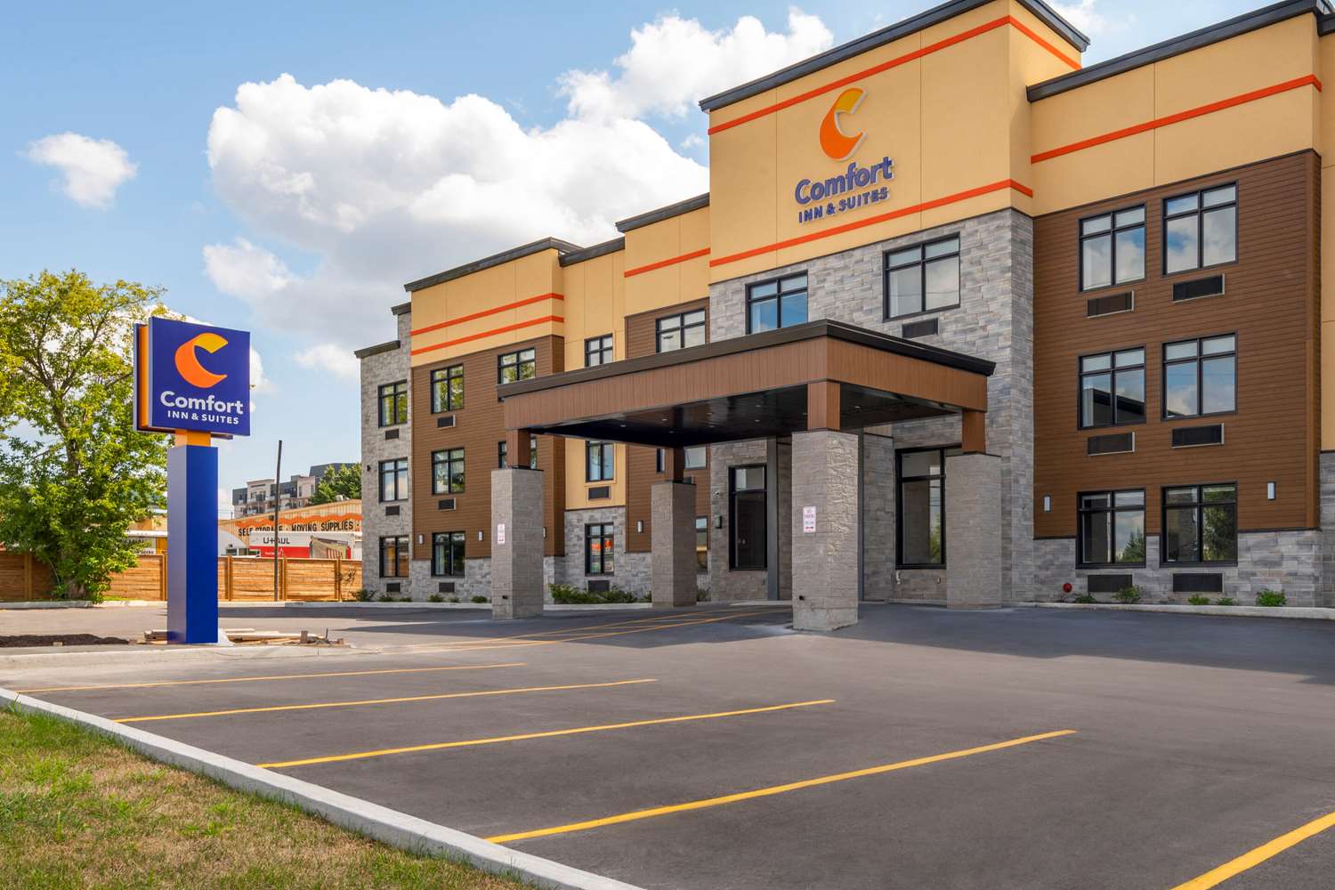 Comfort Inn and Suites Kingston ON 11/12