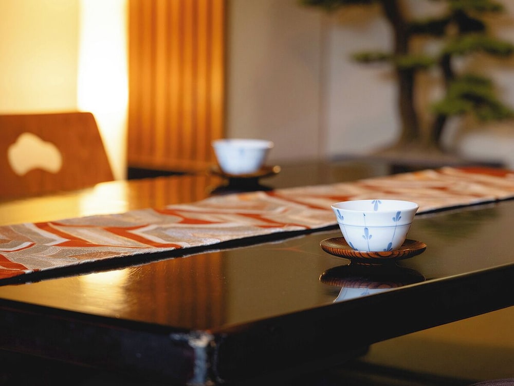 Hotel Kuramoto 52/60