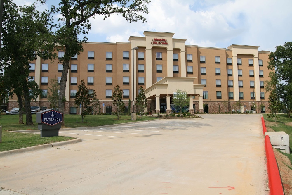 Hampton Inn and Suites Dallas Arlington North Entertainment District in ARLINGTON - TX