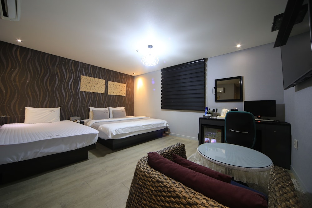 Busan H-Avenue Hotel Seomyeon Station 12/58