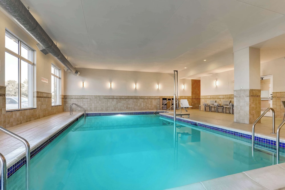 Hyatt Place St. Louis/Chesterfield 33/70