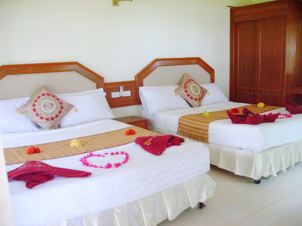 Lanta Palm Beach Resort 20/60
