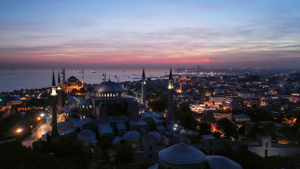 Sura Luxury Milion Hotel & Spa 68/76