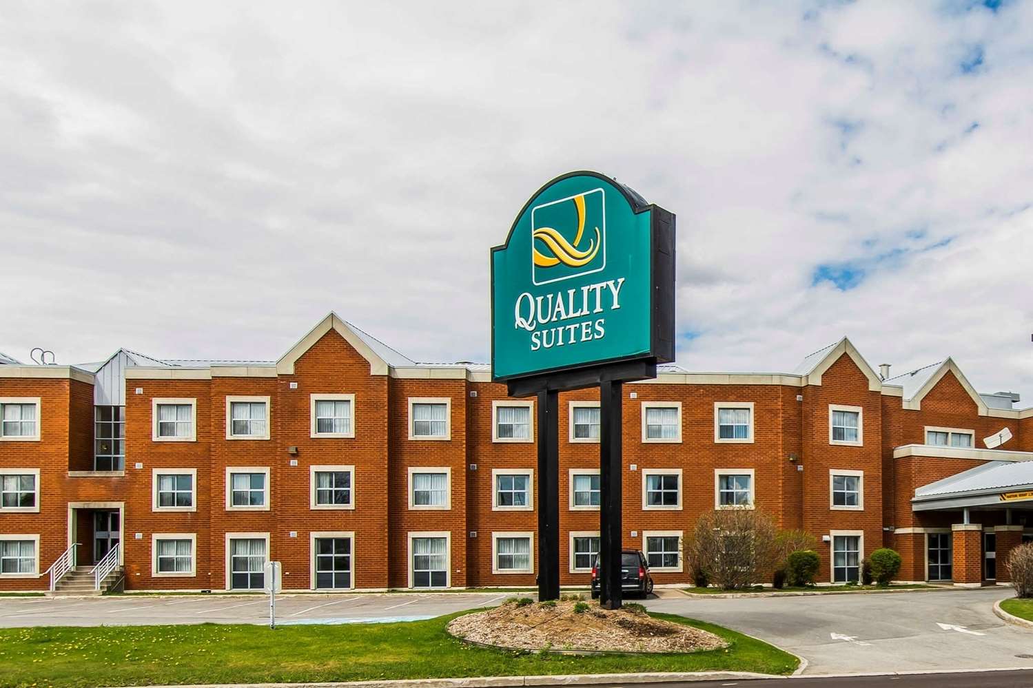 Quality Suites Quebec 2/35