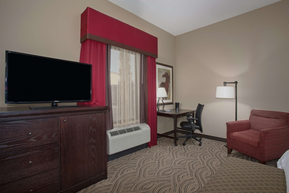 Hampton Inn & Suites I-35/ Mulvane 30/51