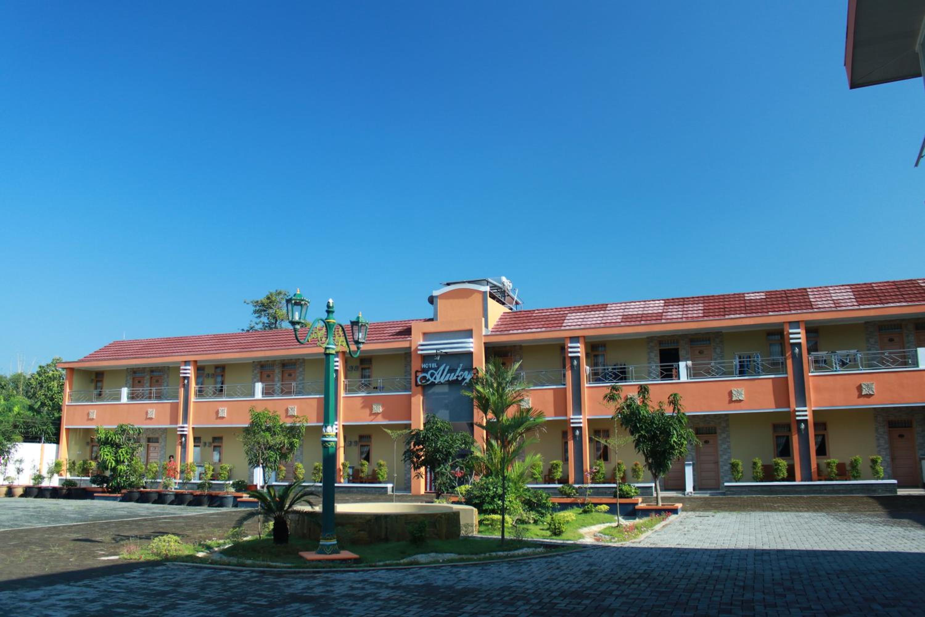 Aluky Hotel 1/15