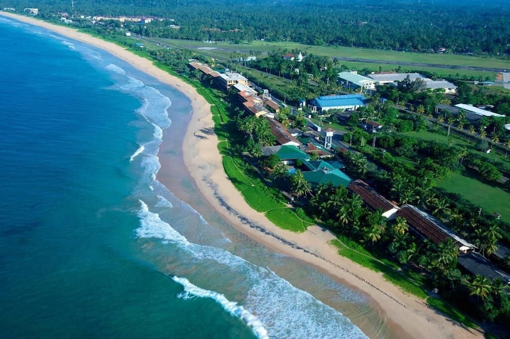 Koggala Beach Hotel 37/43