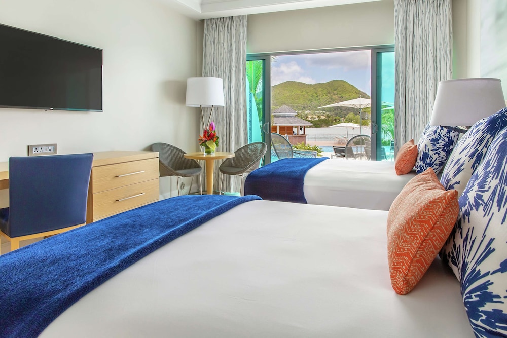 Swim Up, 2 Double Beds