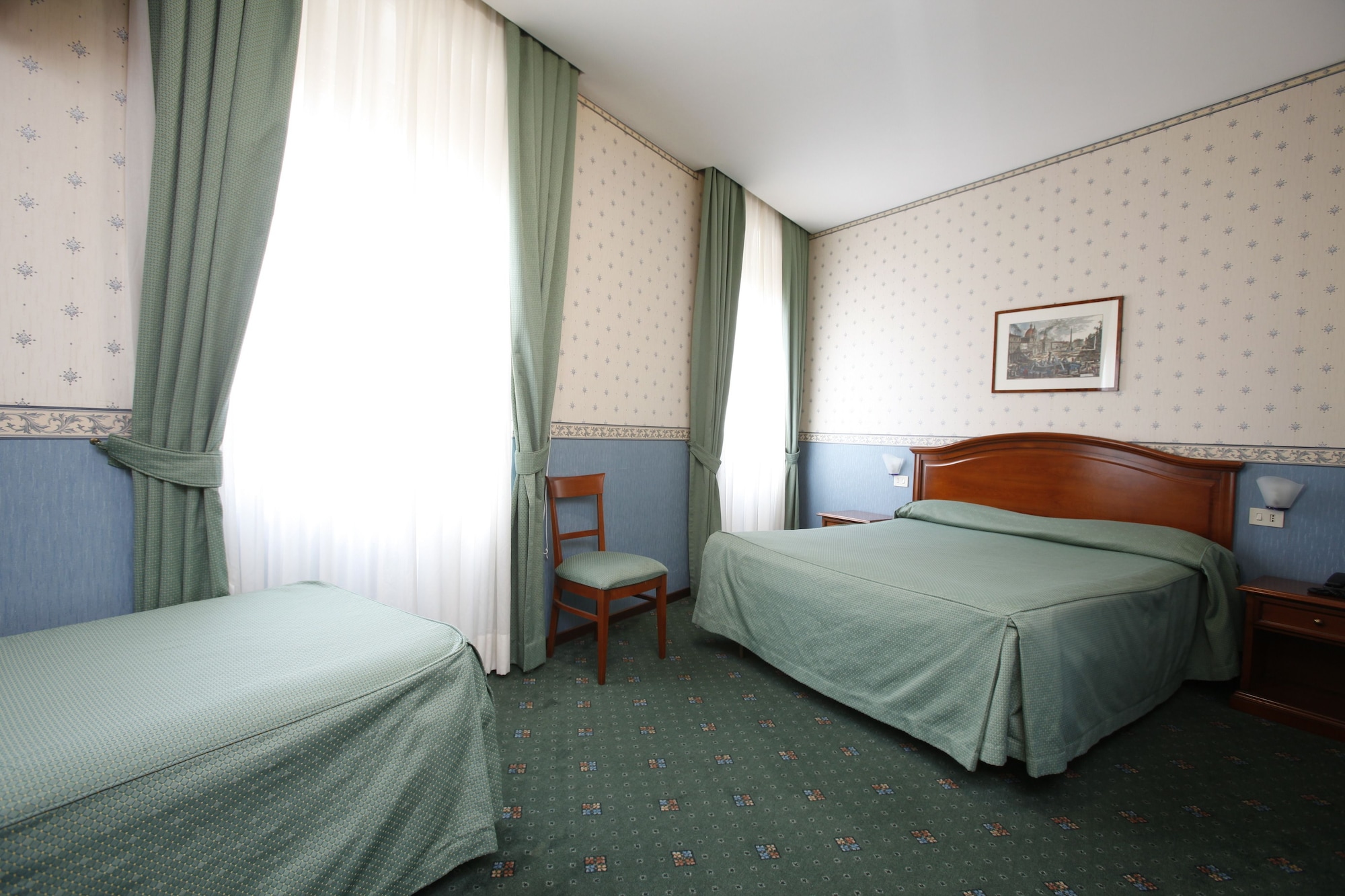 ROOM, TRIPLE