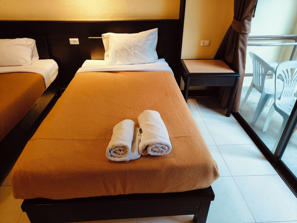 LANAI, STANDARD, TWIN BEDS