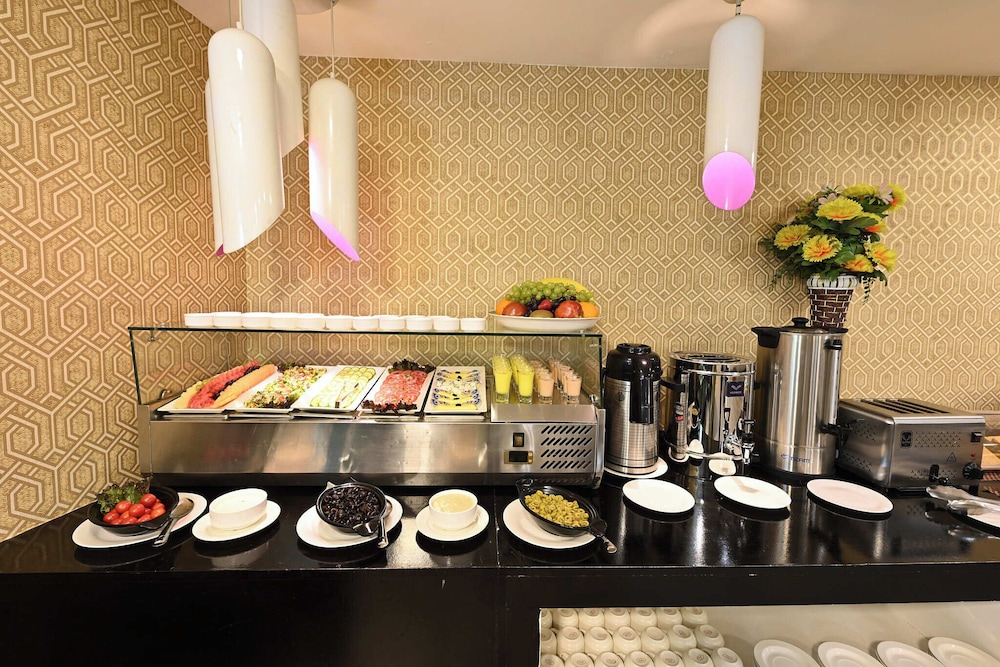Pavilion Palace Hotel photo3