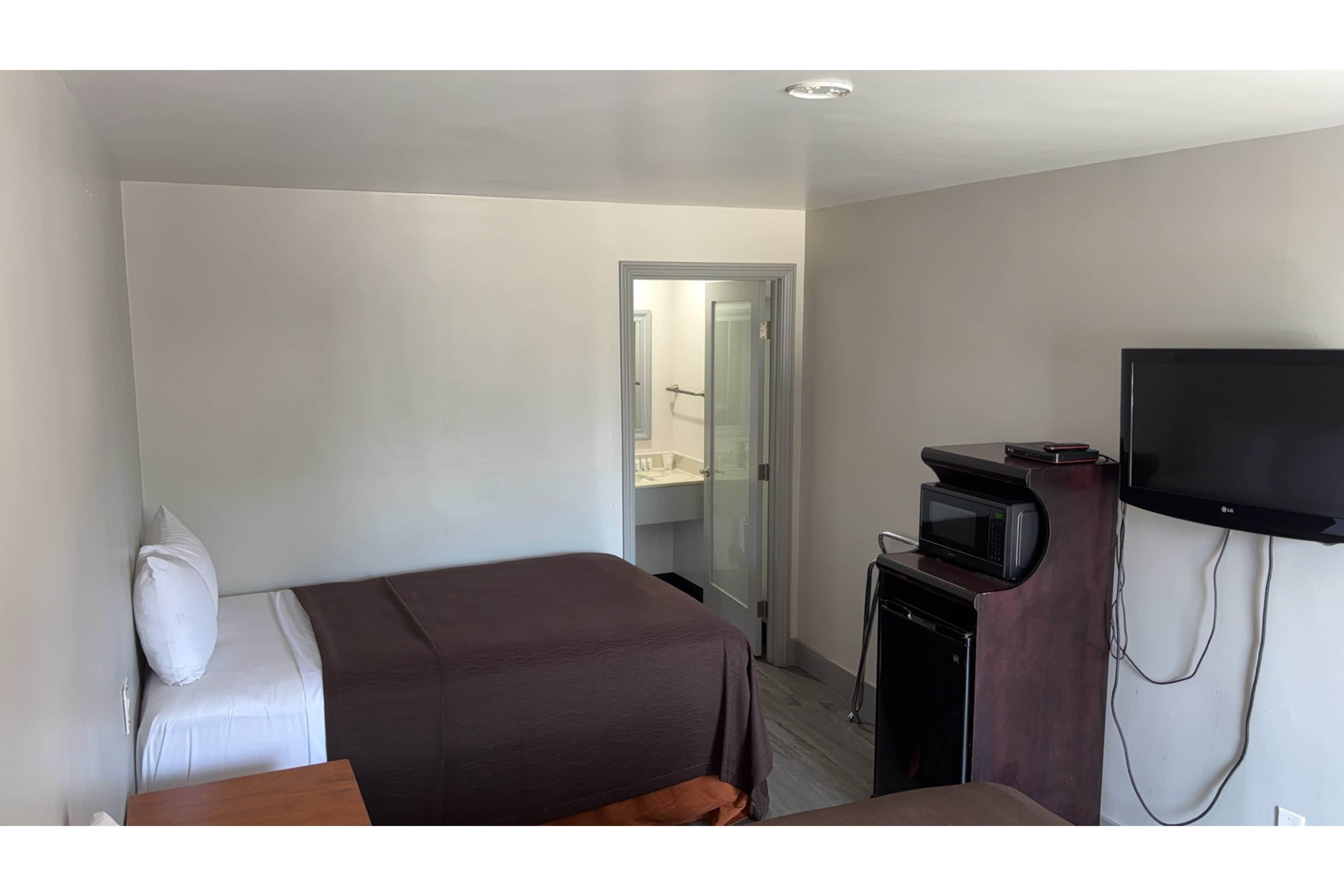 6 Rivers Motel 25/56