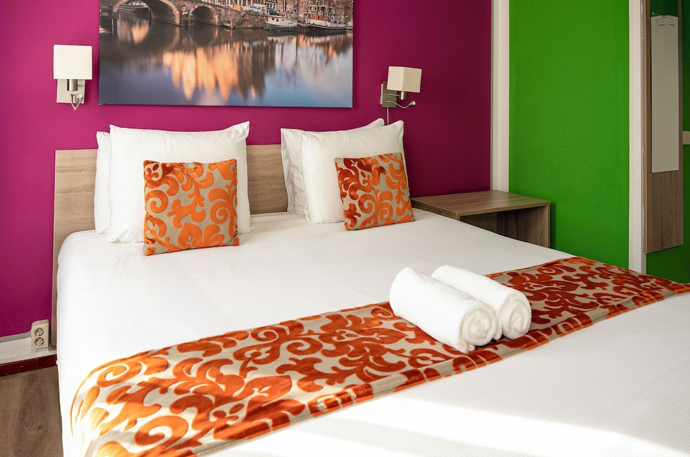 غرفة بسرير كينج، Amsterdam Teleport Hotel 4/8