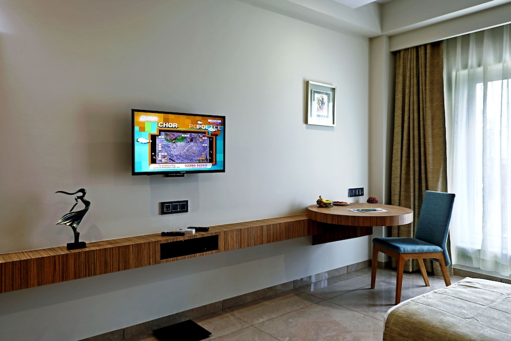Vits Devbhumi Hotel 33/50