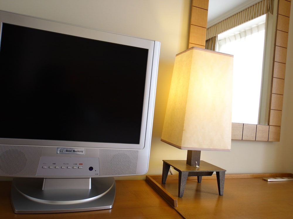 Monterey La Soeur Ginza 37/68