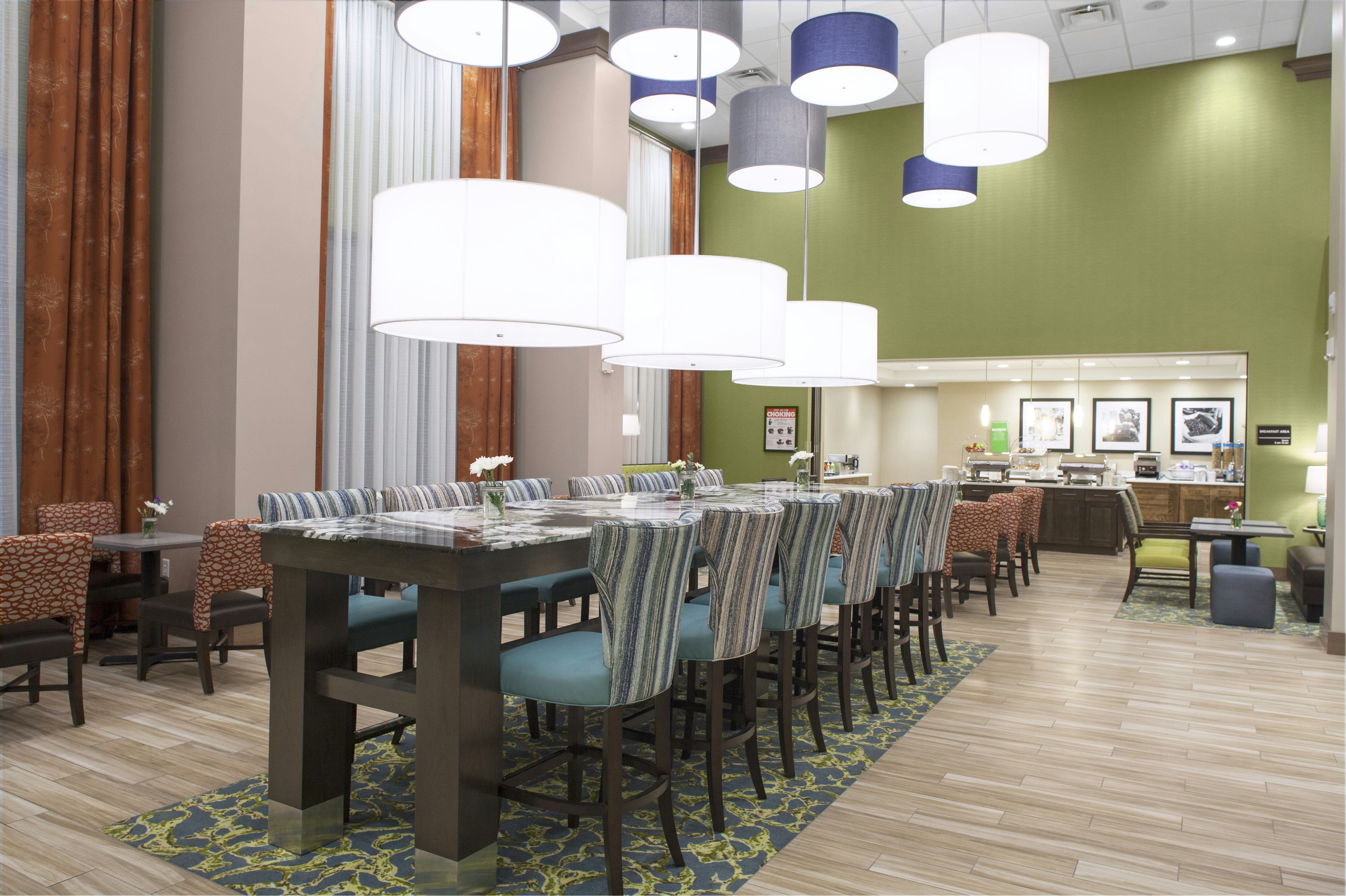 Hampton Inn Suites Syracuse North Airport Area 42/64