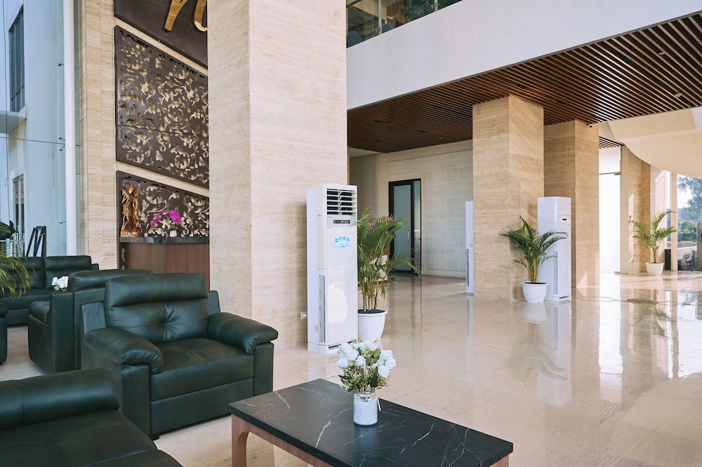 Horison Suite and Residences Iswara Bekasi 12/18
