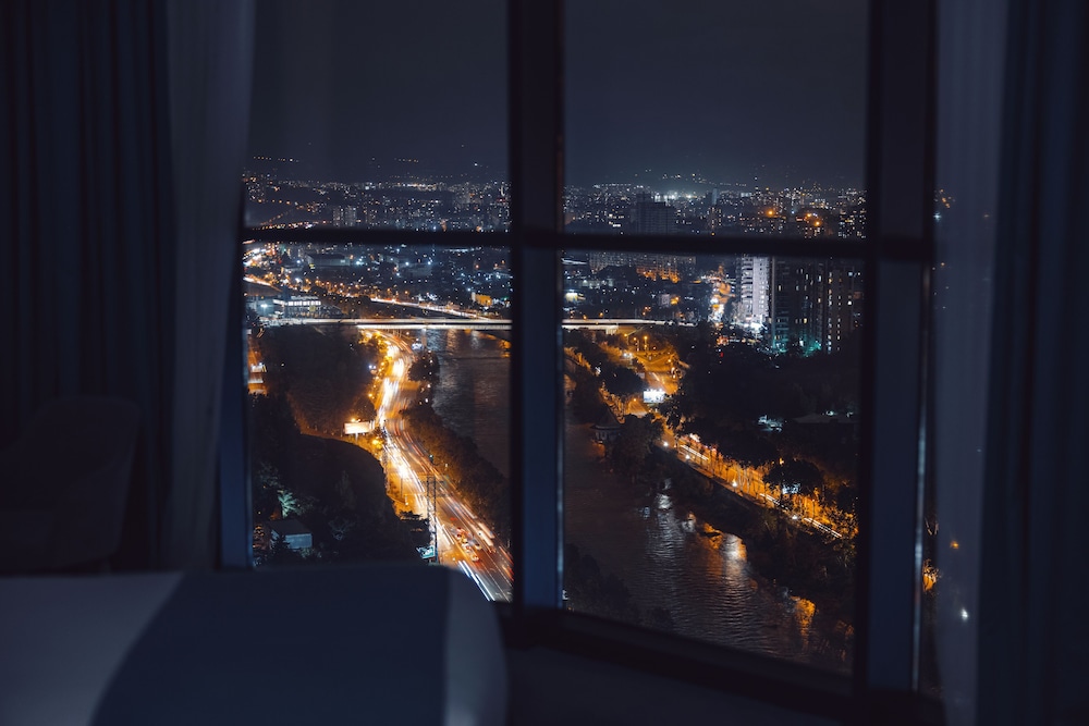 Meta Business Hotel 45/50