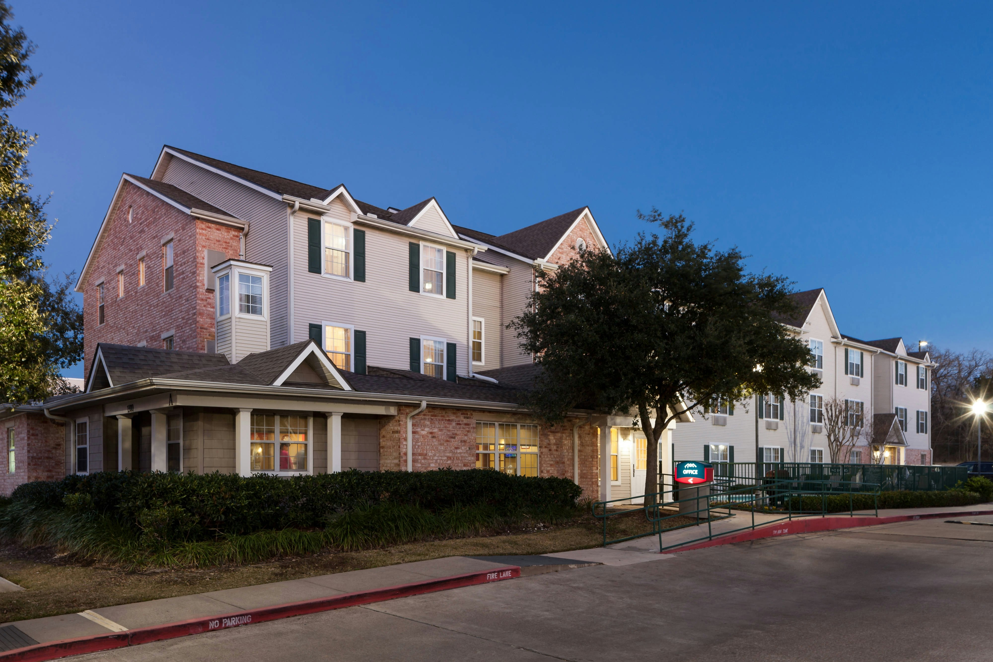 TownePlace Suites College Station 1/5