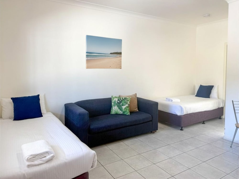 YAMBA MOTOR INN 42/62