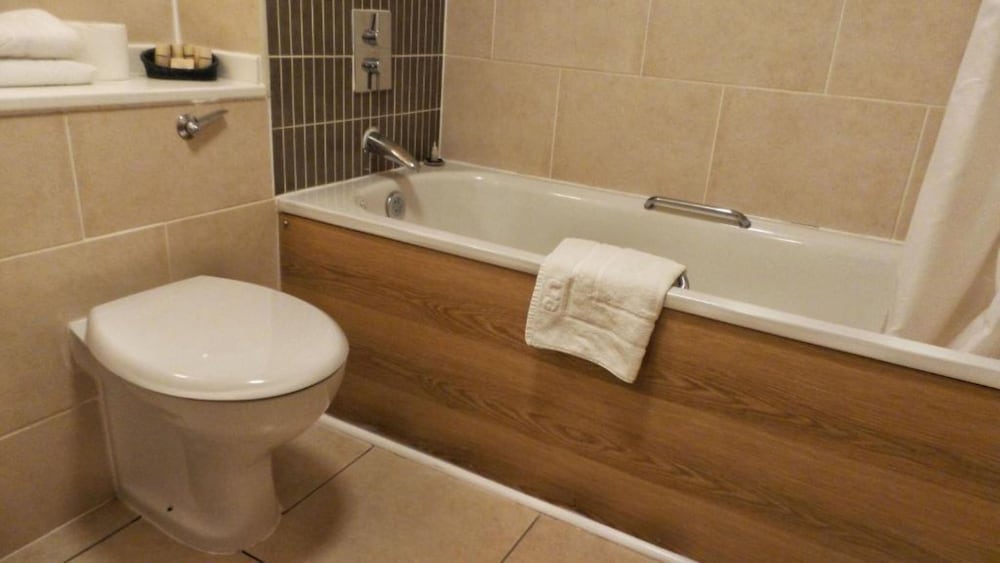 Parkside International Hotel 38/41