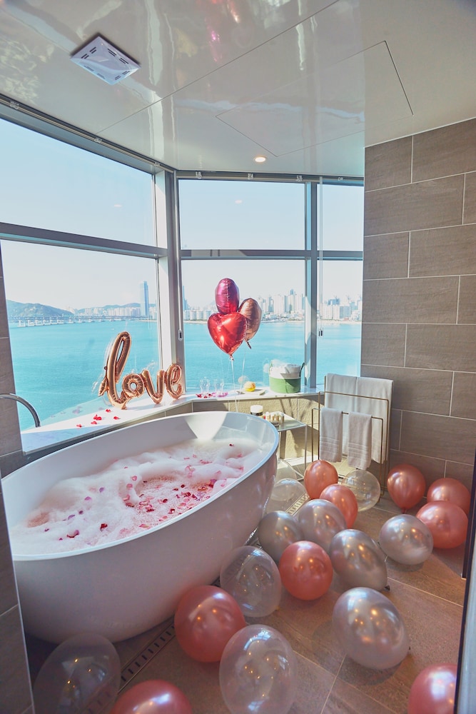 H Avenue Hotel Gwangali Beach 36/50