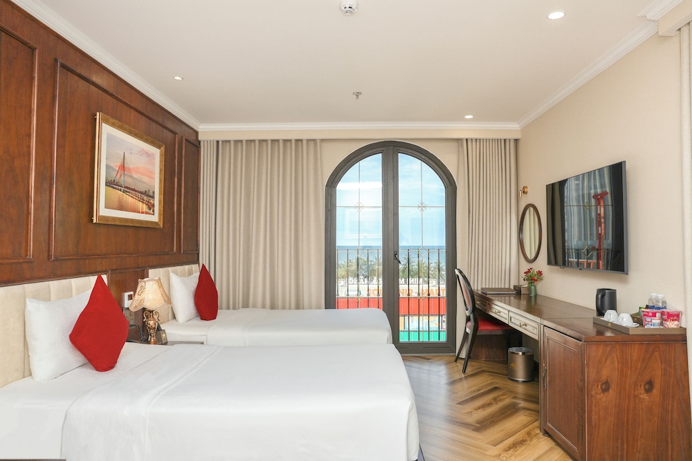 Golden Lotus Luxury Hotel Da Nang 8/50