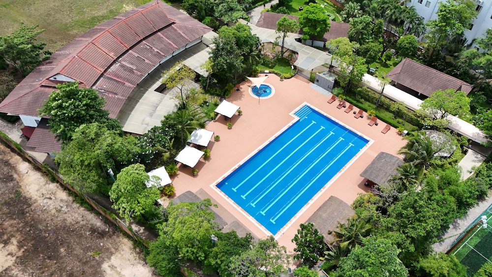 Cambodian Country Club 3/66
