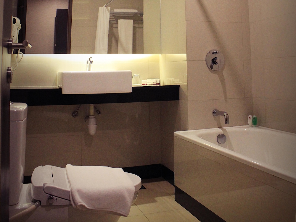 Biz Hotel Batam 58/59