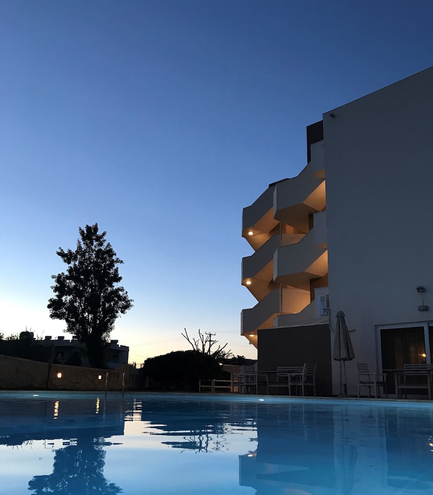 Hermes Hotel 49/55