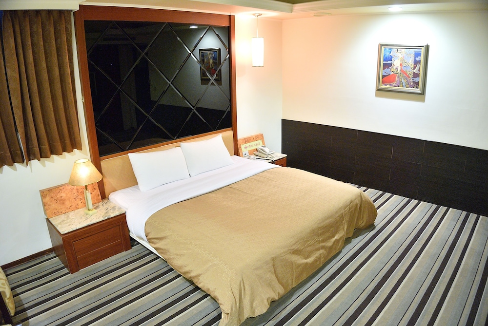 Ying Zhen Hotel 19/44