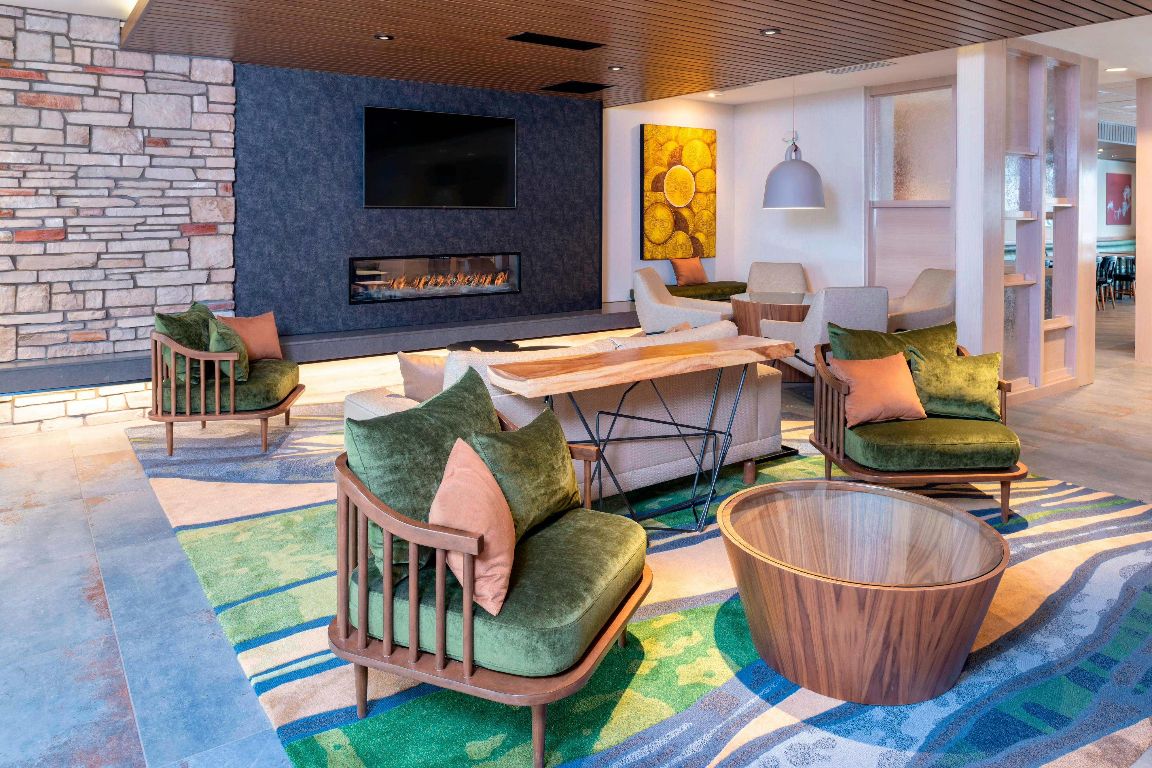 Fairfield Inn And Suites Fair Oaks Farms 34/56