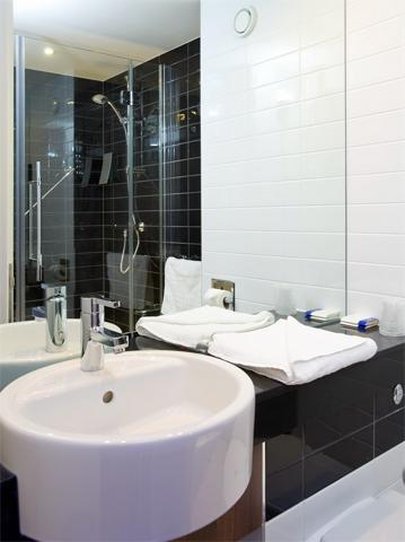 Holiday Inn Express Gatwick Crawley 49/50