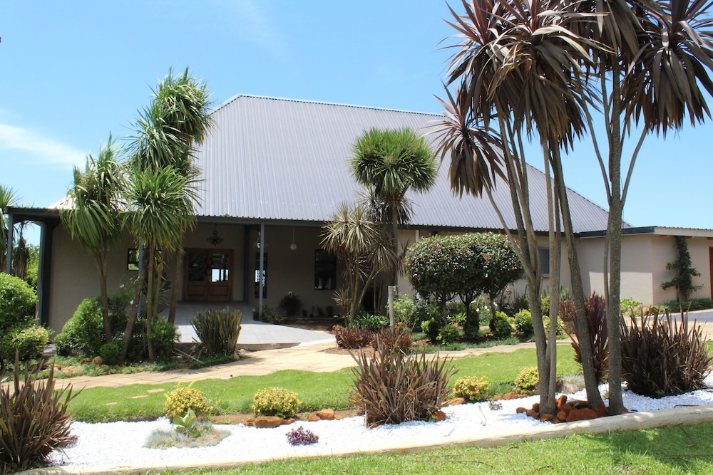 Mount Shekinah Country Hotel 23/28