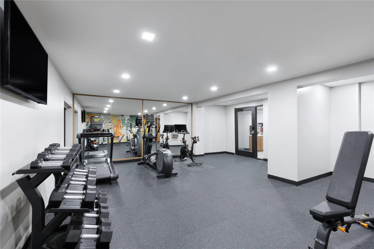 La Quinta Inn & Suites by Wyndham Springdale 9/18